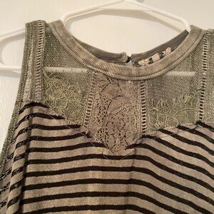 Gimmicks XS Hi Low Semi Sheer Lace Detailed Sleeveless Top